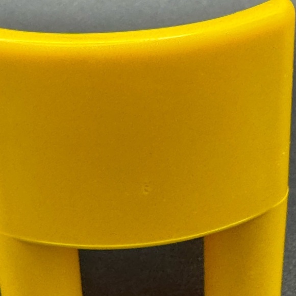 Vintage Little Tikes Dollhouse Furniture Miniature Size 2 Plastic Yellow Chairs - Picture 4 of 6